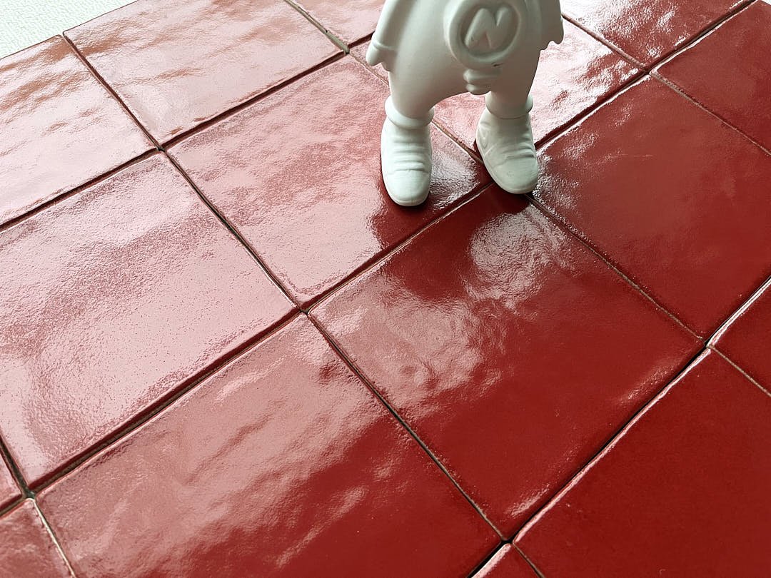 Close shoot of a plane of 125*125mm Red ceramic Tile-R9BM 2